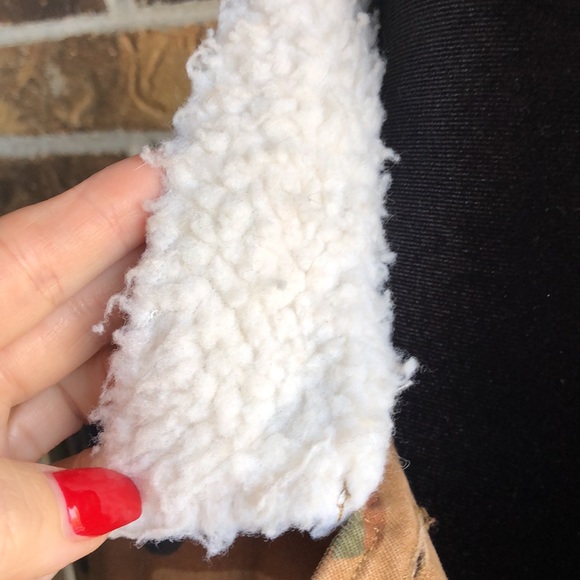 MADEWELL Northward Cropped Army Jacket in Cottontail Camo: Sherpa Edition - Picture 8 of 14